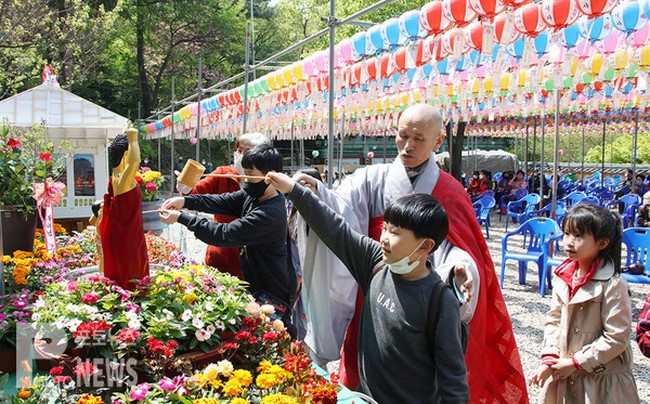 A light moment of the Vesak ceremony overseas